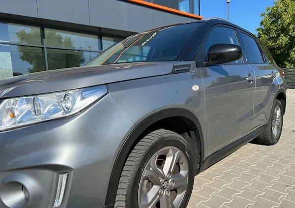 Suzuki Vitara cena 58700 przebieg: 83801, rok produkcji 2018 z Białystok małe 596